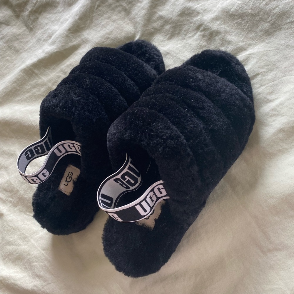 Black Ugg Slippers (Fluff Yeah Slides)